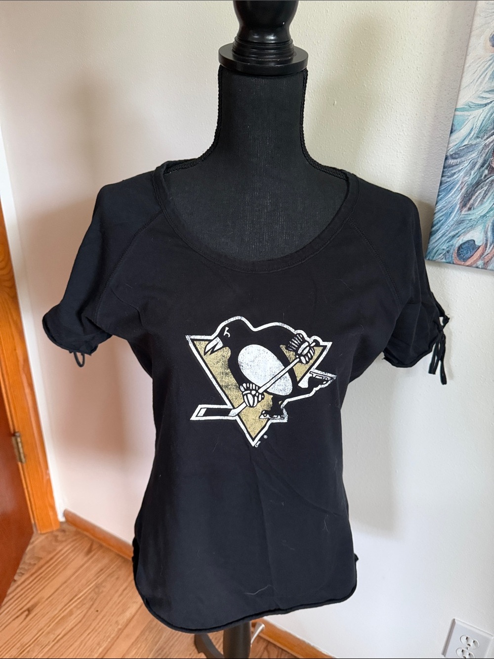 Touch by Alyssa Milano Black Pittsburgh Penguins Short-Sleeve Tee